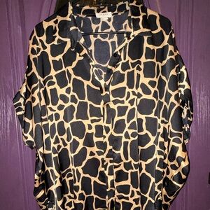 Umgee Black and Tan Giraffe Print Button Down Shirt